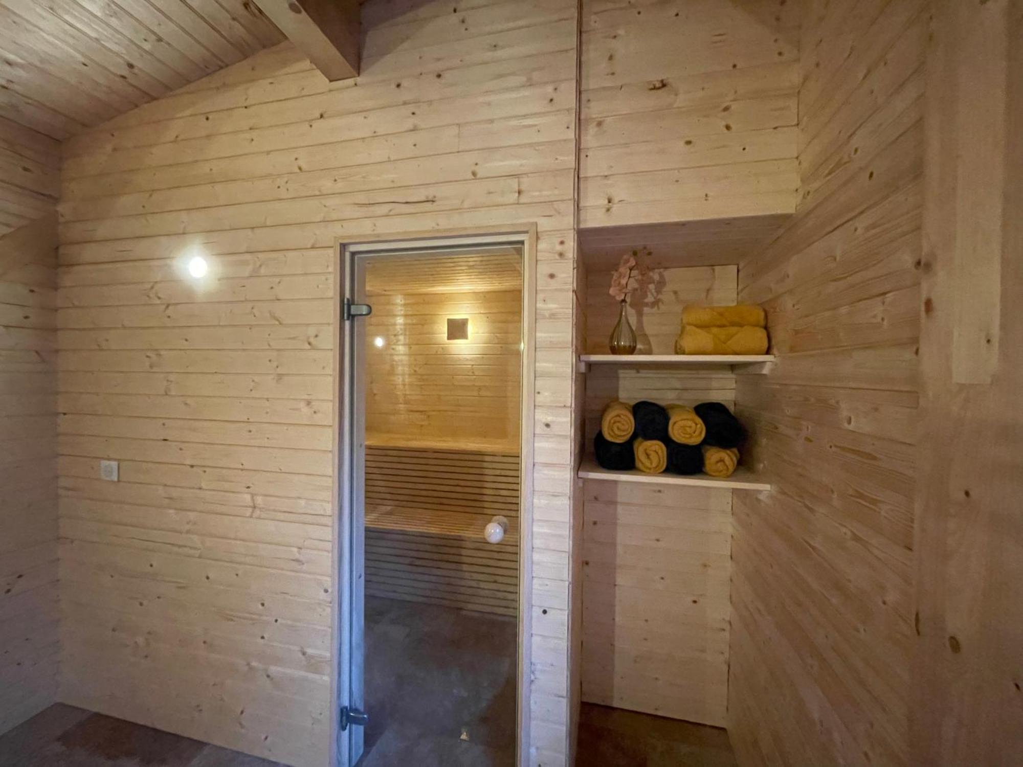 L Estanguet Maison Octogonale En Foret Rion-Des-Landes Zewnętrze zdjęcie