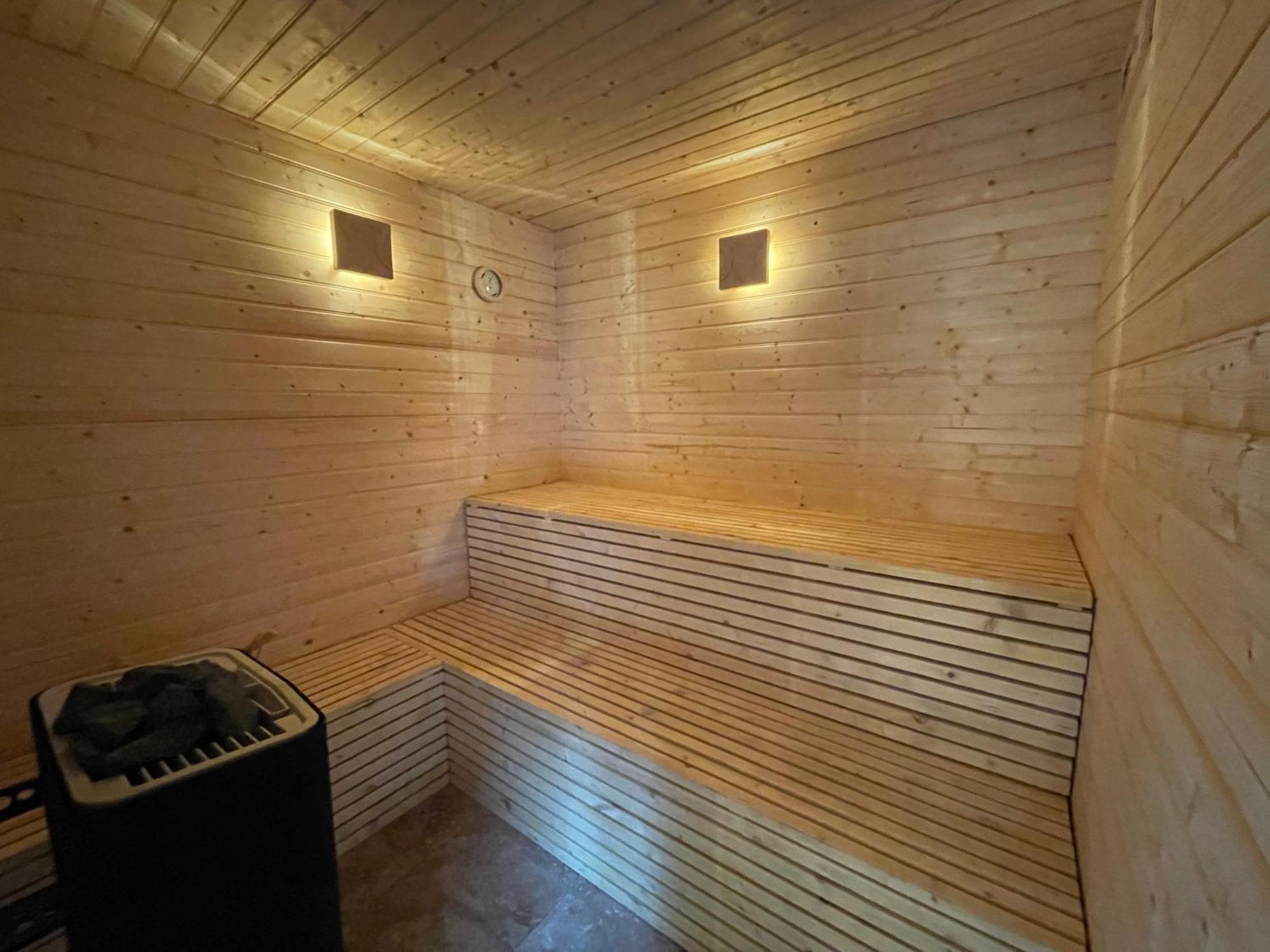L Estanguet Maison Octogonale En Foret Rion-Des-Landes Zewnętrze zdjęcie